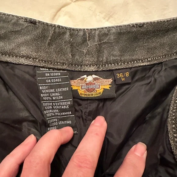 Harley Davidson Leather riding pants - Picture 2 of 11